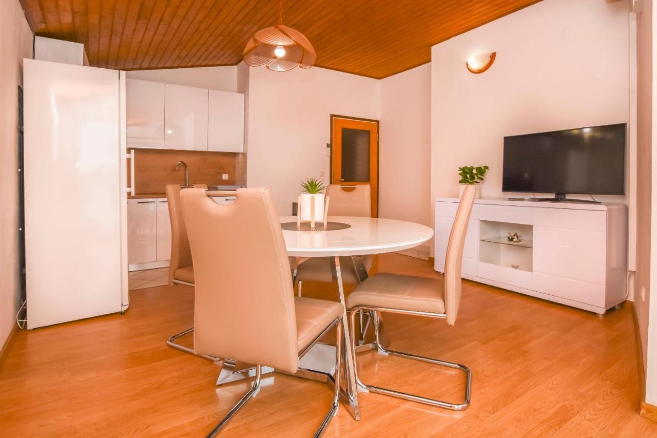 Apartment Mira Primošten Habitación foto