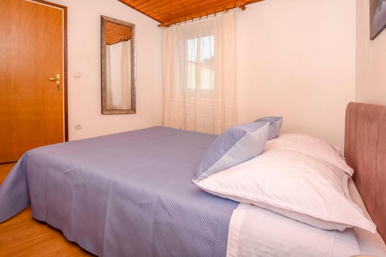 Apartment Mira Primošten Habitación foto